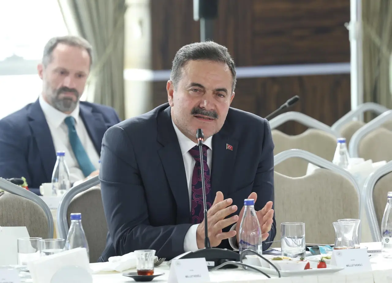 Milletvekilleri Ankara'da Bir Araya Geldi! 1