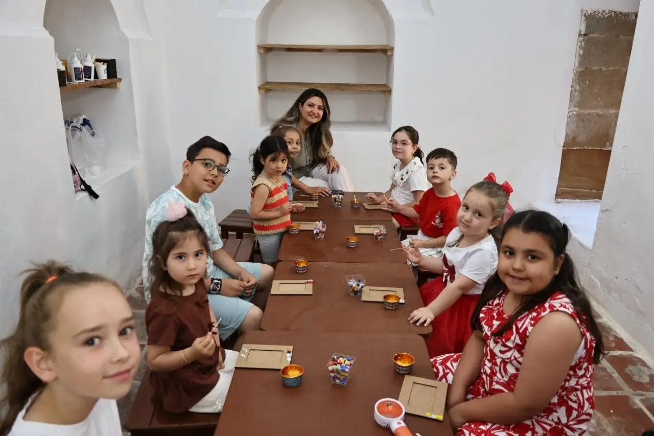 Taşhan’da Minik Ellerden Renkli Eserler 2