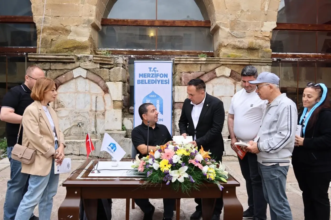 Taşhan’da Siyaset Gündemi! 6