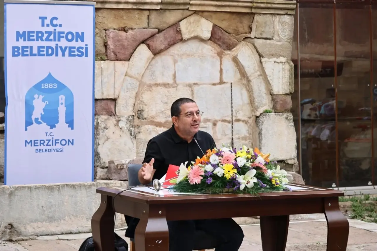 Taşhan’da Siyaset Gündemi! 1