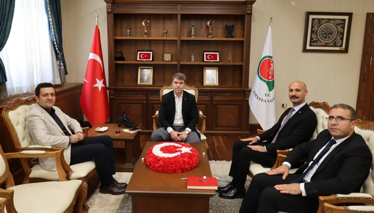 Vali Bakan Misafirlerini Ağırladı 2