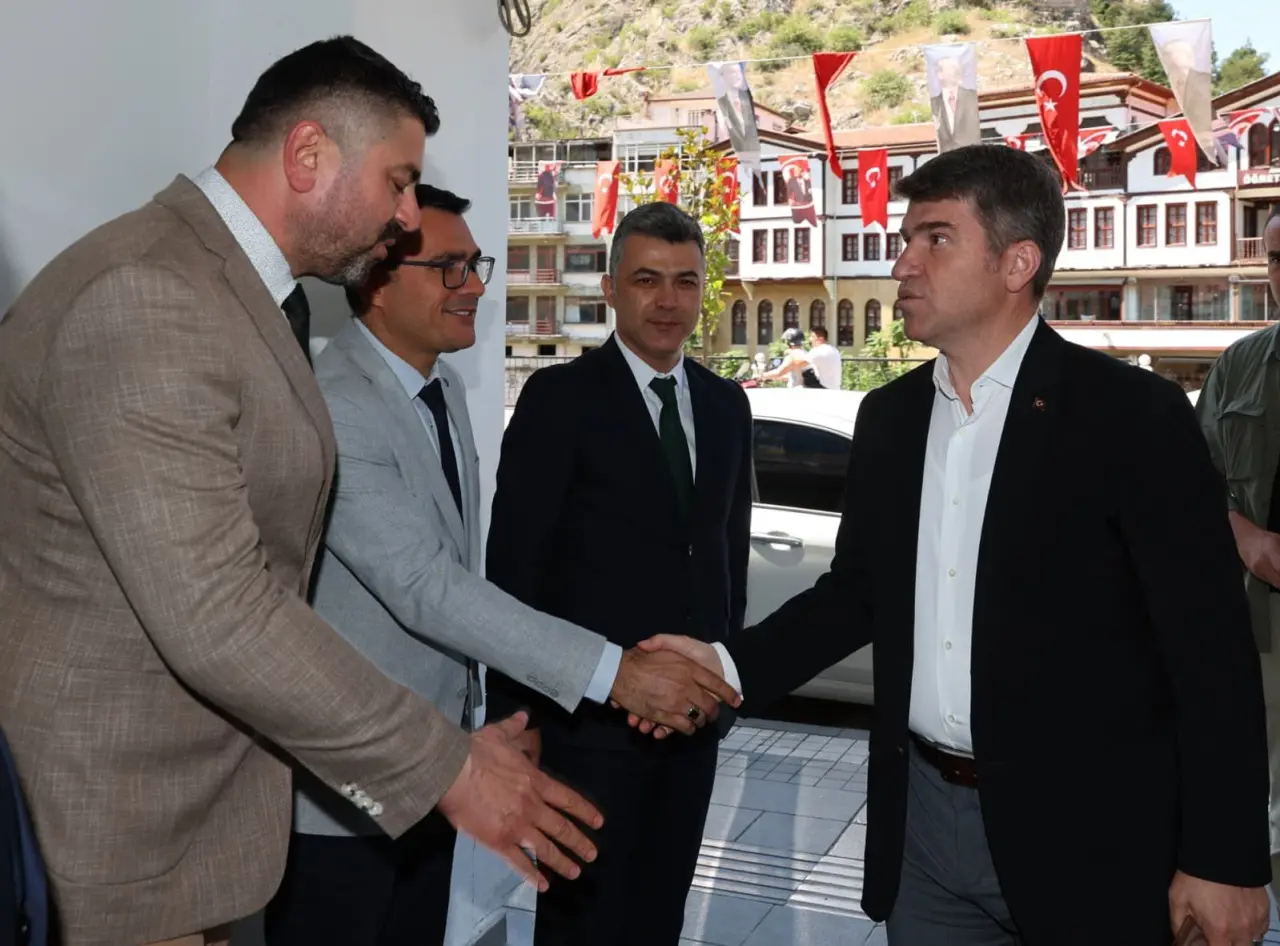 Vali Bakan'dan Türk Telekom’a Ziyaret 1