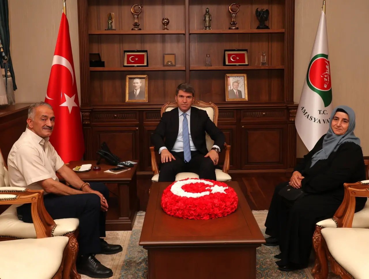 Vali Önder Bakan Konuklarını Ağırladı 1