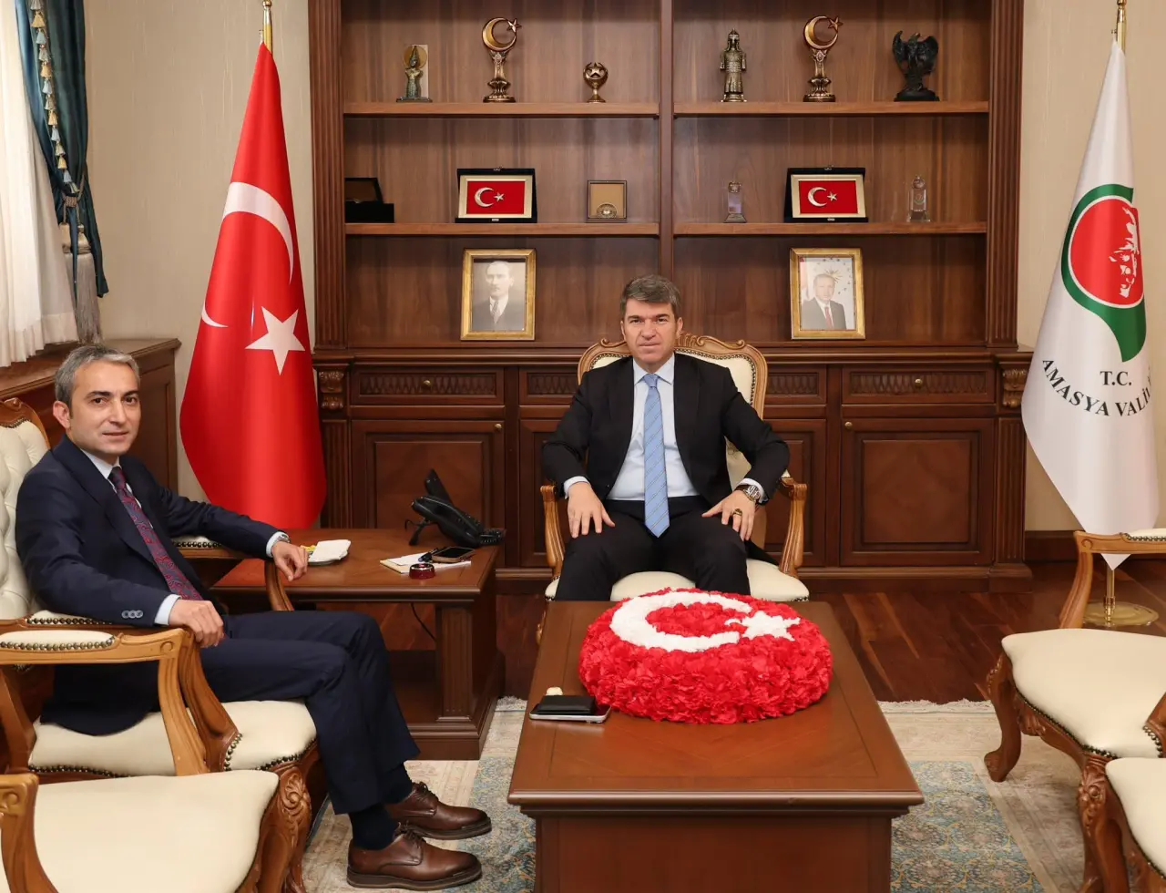 Vali Önder Bakan Konuklarını Ağırladı 2