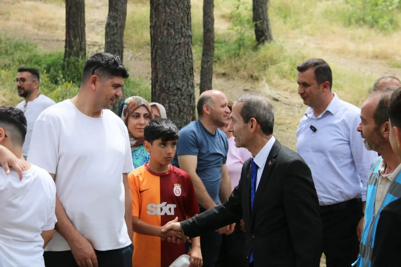 AK Parti Amasya Teşkilatı Sahada 1