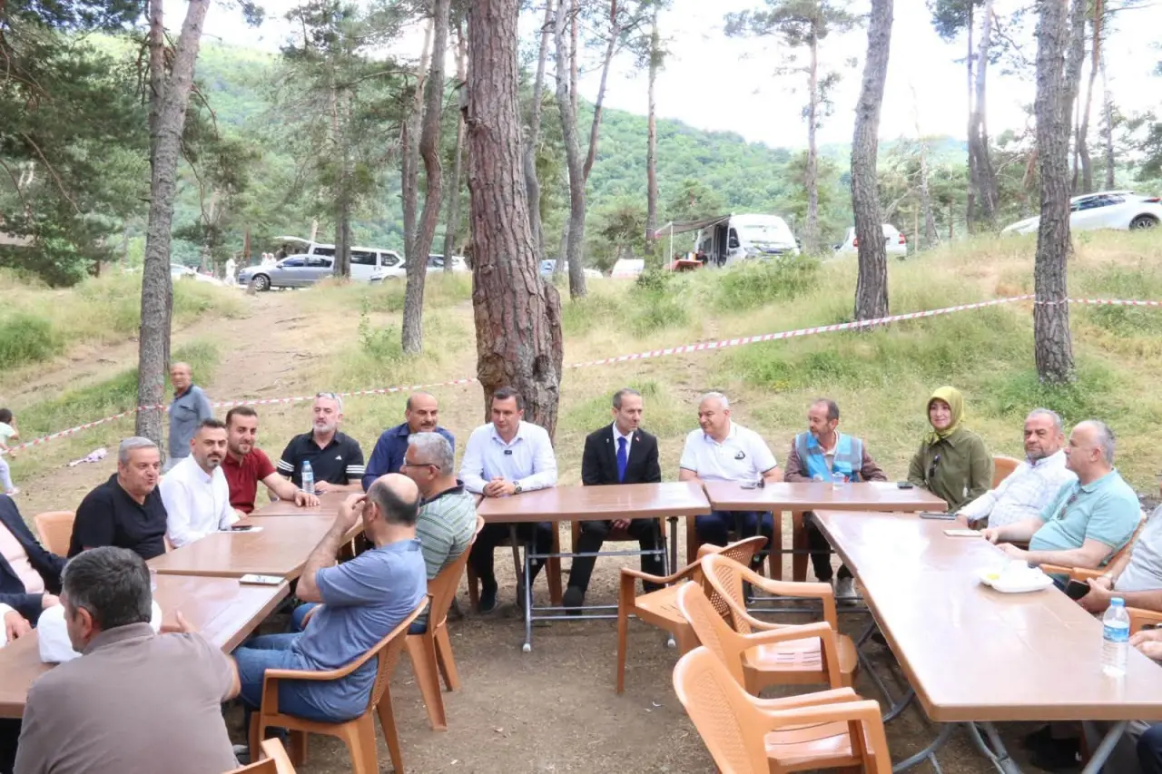 AK Parti Amasya Teşkilatı Sahada 6