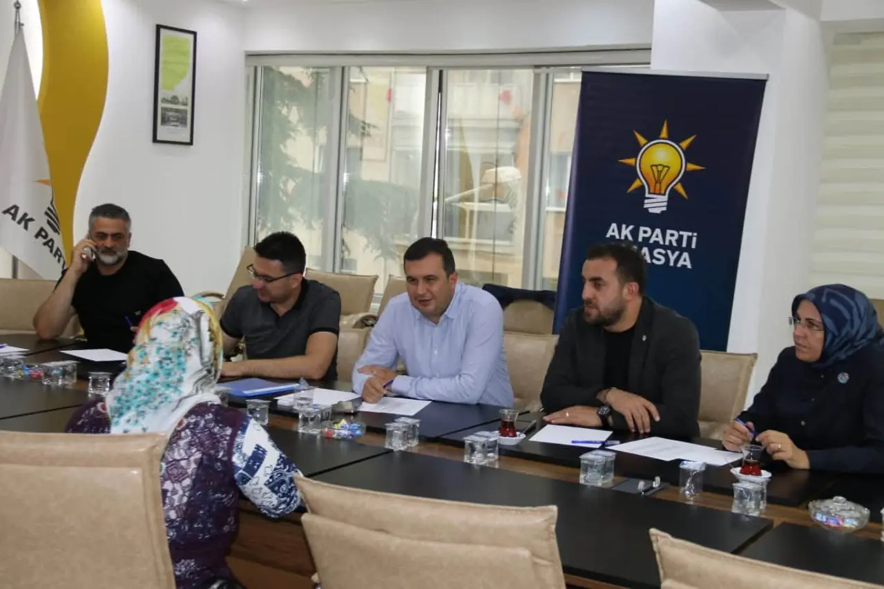 AK Parti Amasya'da Kapılar Halka Açıldı! 3