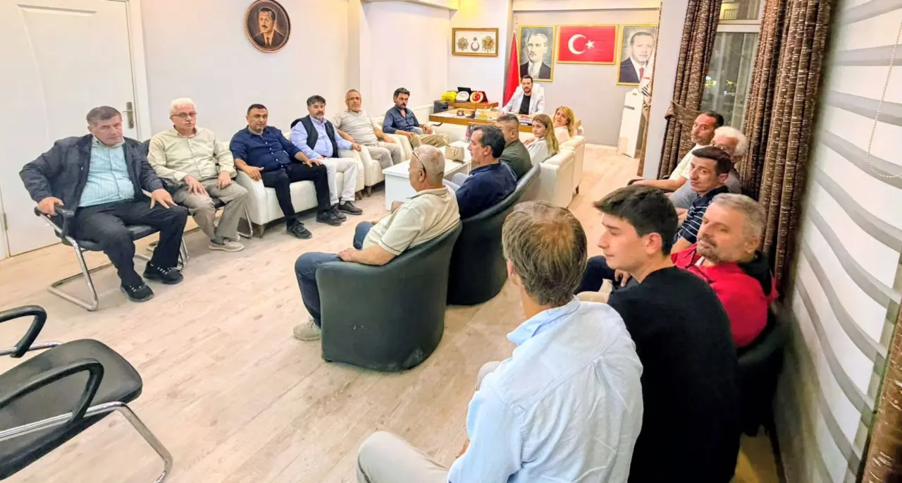 AK Parti Merzifon Yönetimi Toplandı 3