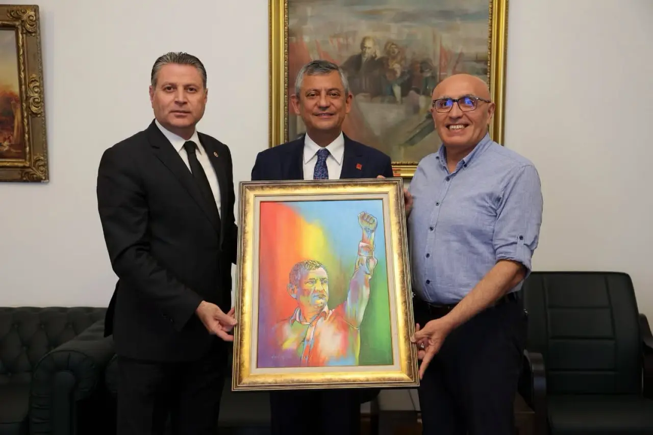 Amasya'dan Özgür Özel'e Anlamlı Ziyaret 2