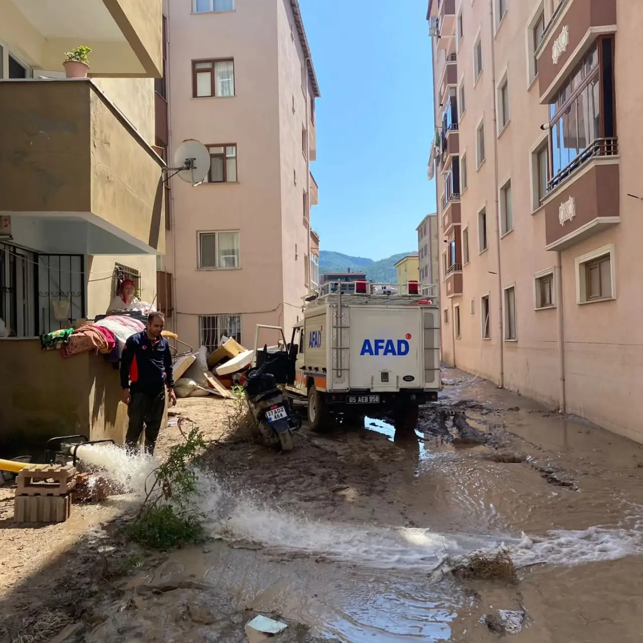 Amasya'dan Sel Bölgesine Acil Destek 2