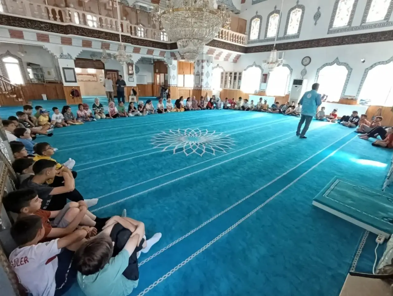 Azize Hatun Camii’nde Kur’an Kursu Coşkusu 1
