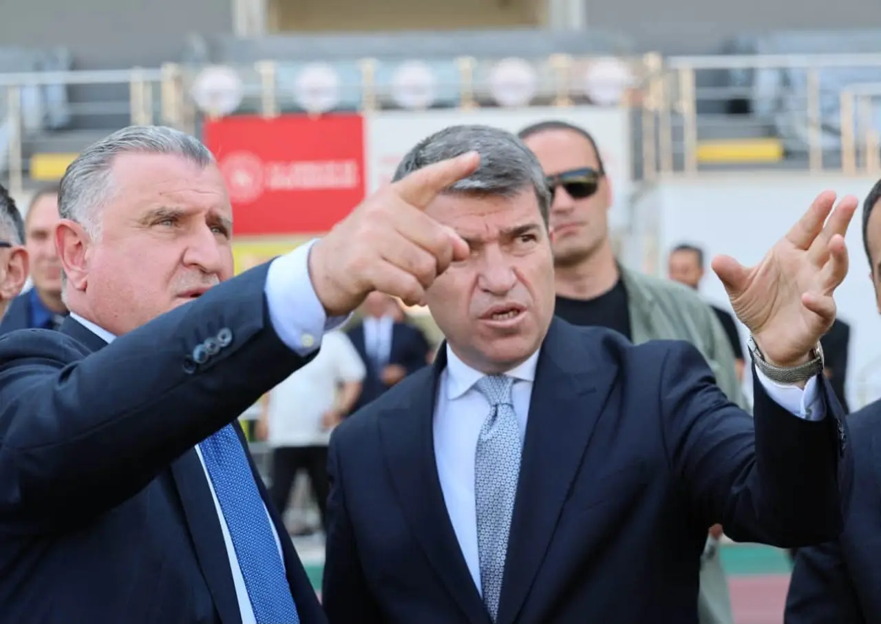 Bakan Bak'tan Amasya Spor Tesisine Yakın Takip 3
