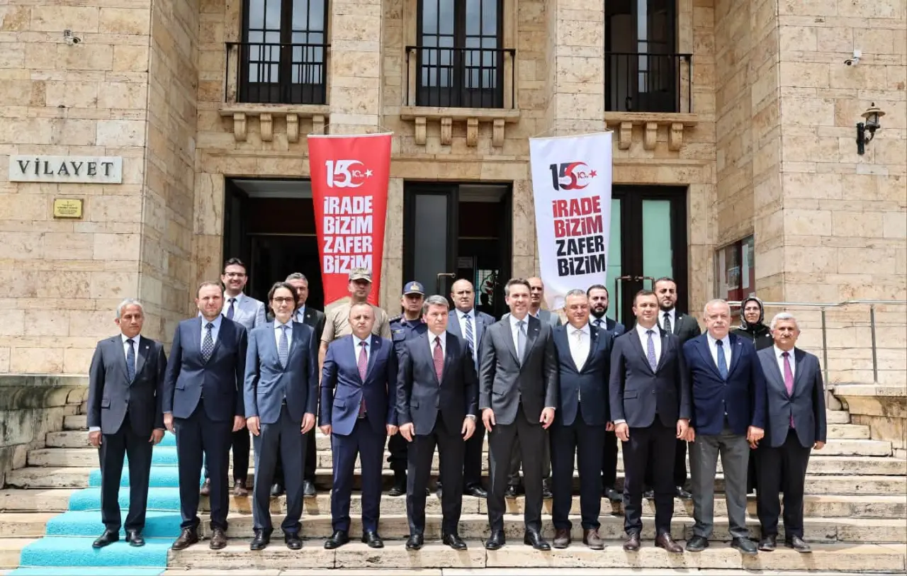 Enerji ve Tabii Kaynaklar Bakanı Amasya’da 4