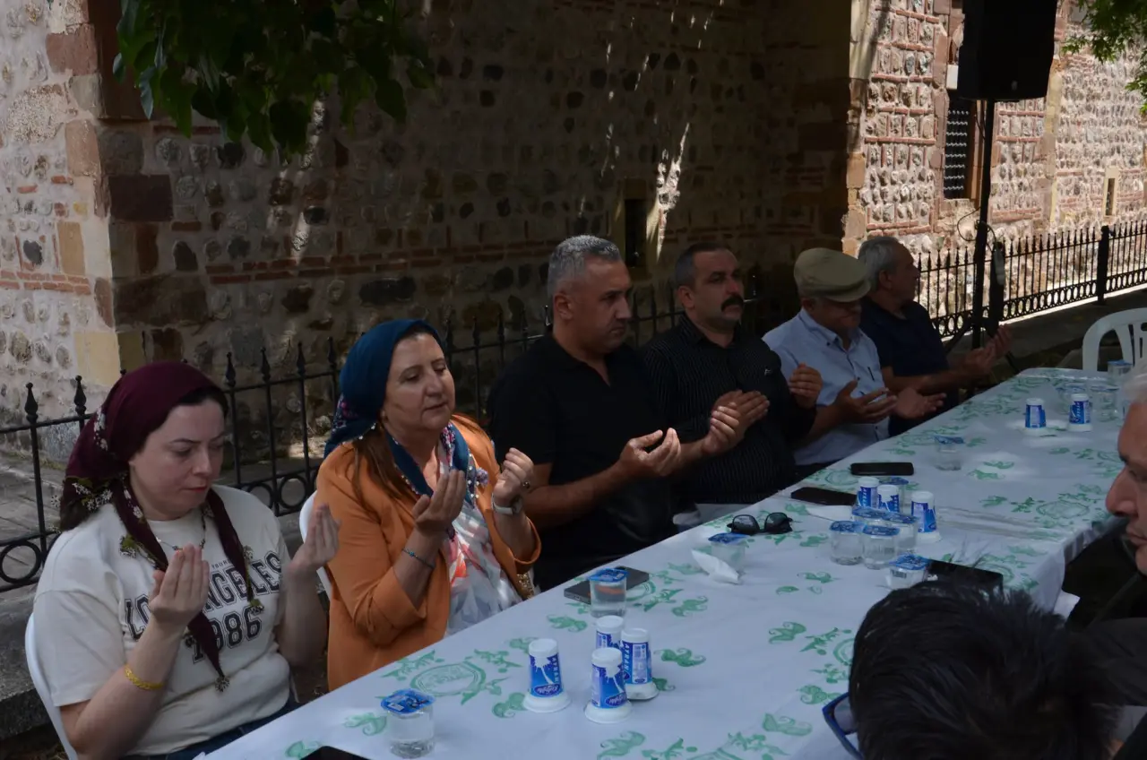 Gümüşhacıköy'de Garip Hafız Vefatının Yıl Dönümünde Dualarla Anıldı 4
