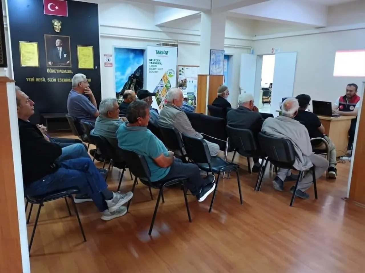 Gümüşhacıköy'de Üreticilere Bitki Koruma Eğitimi! 1