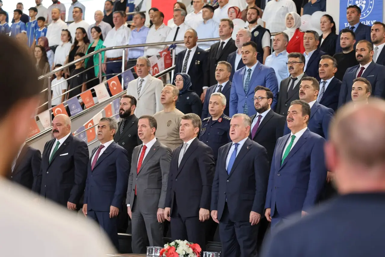 Mahmut Demir Spor Salonu Coşkulu Törenle Açıldı 1