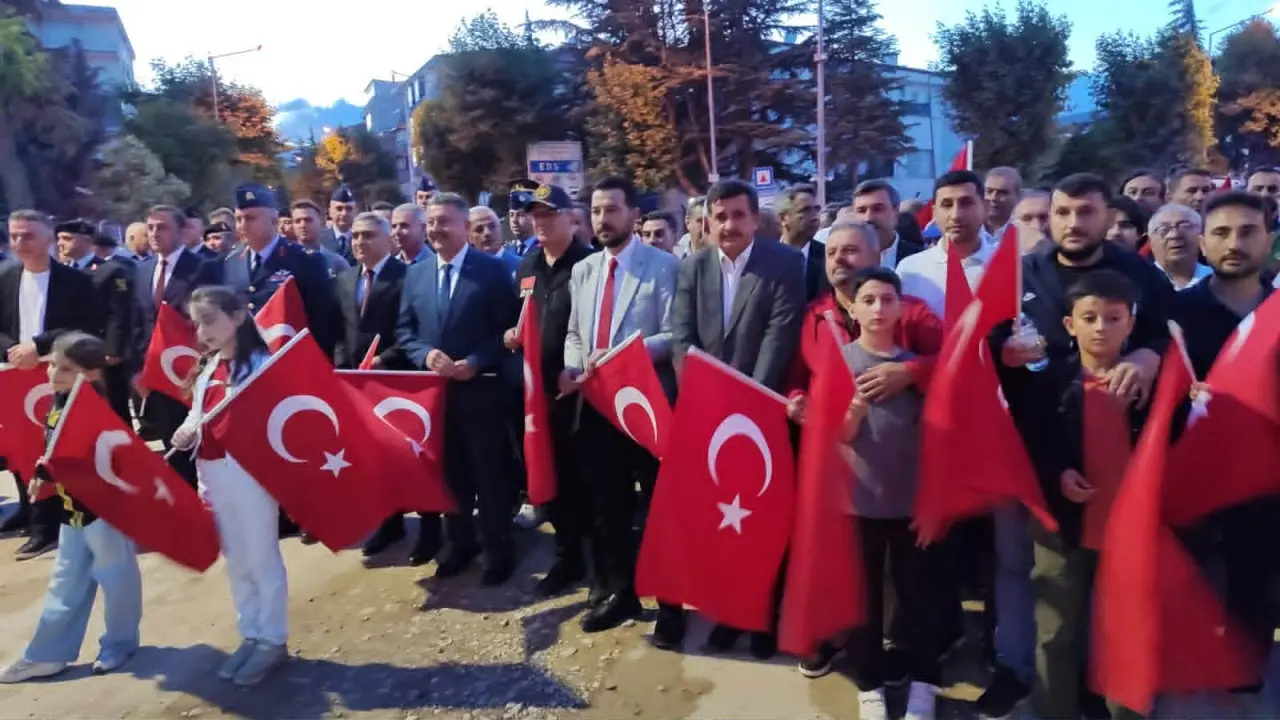 Merzifon'da 15 Temmuz Ruhu Meydanlara Taştı 4