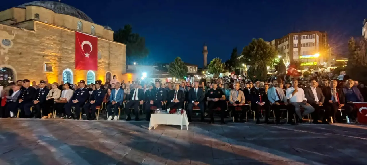 Merzifon'da 15 Temmuz Ruhu Meydanlara Taştı 3