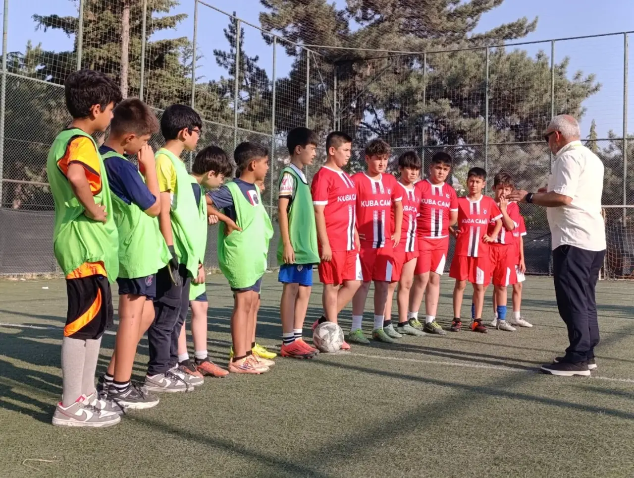 Merzifon'da Camiler Arası Futbol Turnuvası Coşkusu Başladı! 1
