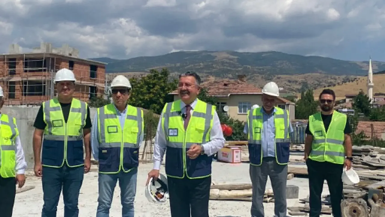 Merzifon'da Tarihi Altyapı Hamlesi! Başkan Kargı: "Yine Olsa Yine Yaparım" 8