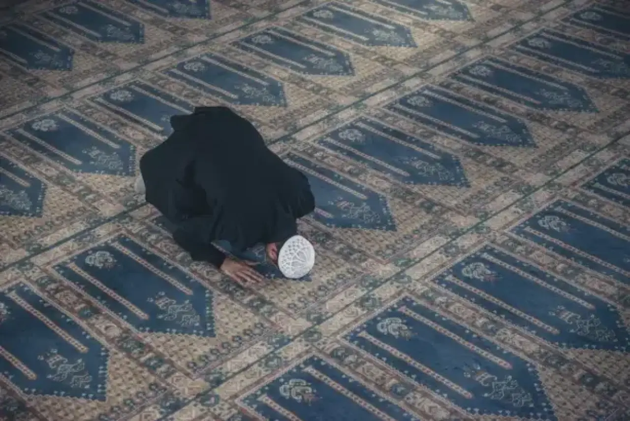 Rüyada İbadet Etmek Ne Anlama Gelir? İşte Diyanet ve Rüya Tabirlerine Göre Yorumu 1