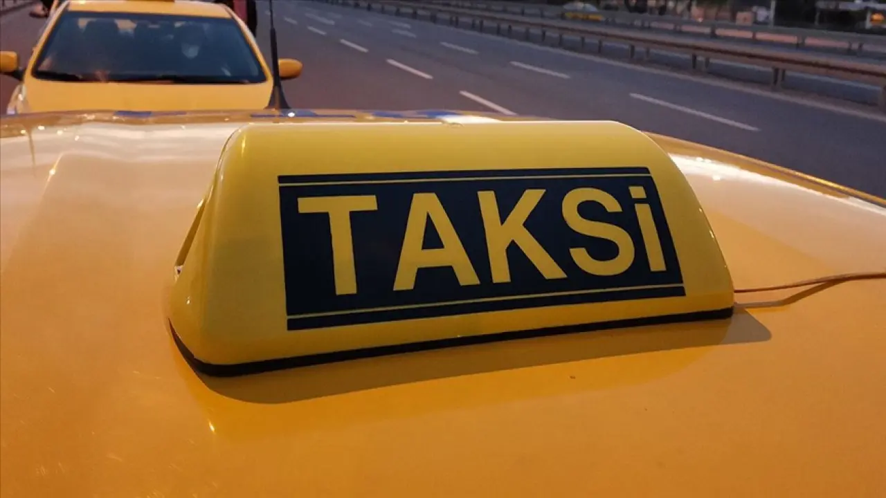 Rüyada Taksi Görmek Ne Anlama Gelir? Beklenmedik Haber ve Yeni Başlangıçların Habercisi Olabilir 2