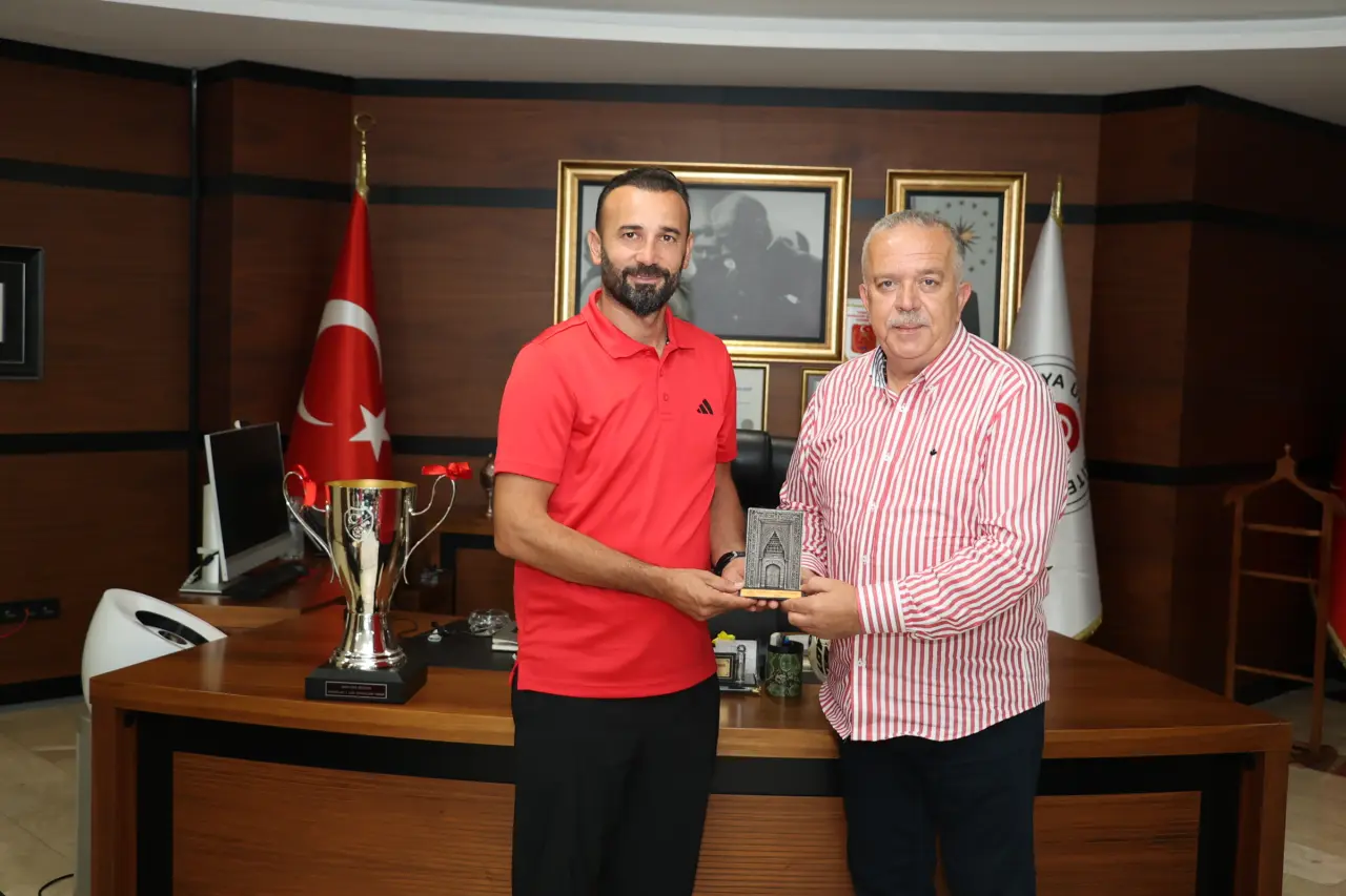 Şampiyon Takımdan Rektör Turabi'ye Ziyaret 1