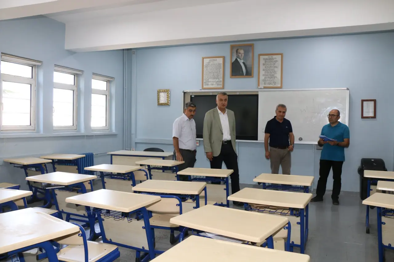 Suluova’da Yeni Eğitim Yılı Hazırlıkları Yakın Takipte 1