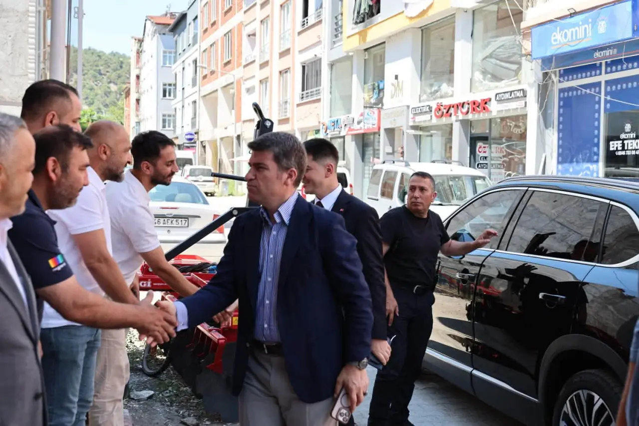 Taşova'da Hizmet Masaya Yatırıldı 2