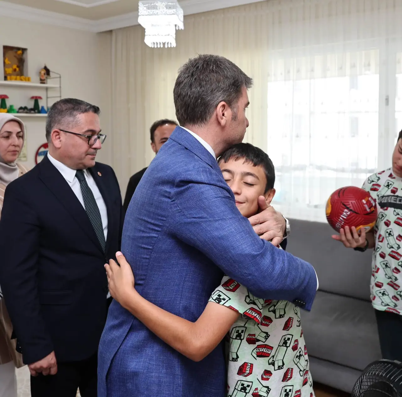Vali Bakan, Çocuk Evlerindeki Evlatlarla Buluştu 4