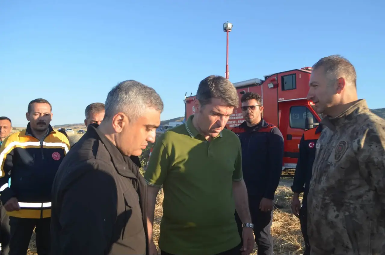 Vali Bakan, Otobüs Kazasını Yerinde İnceledi 1