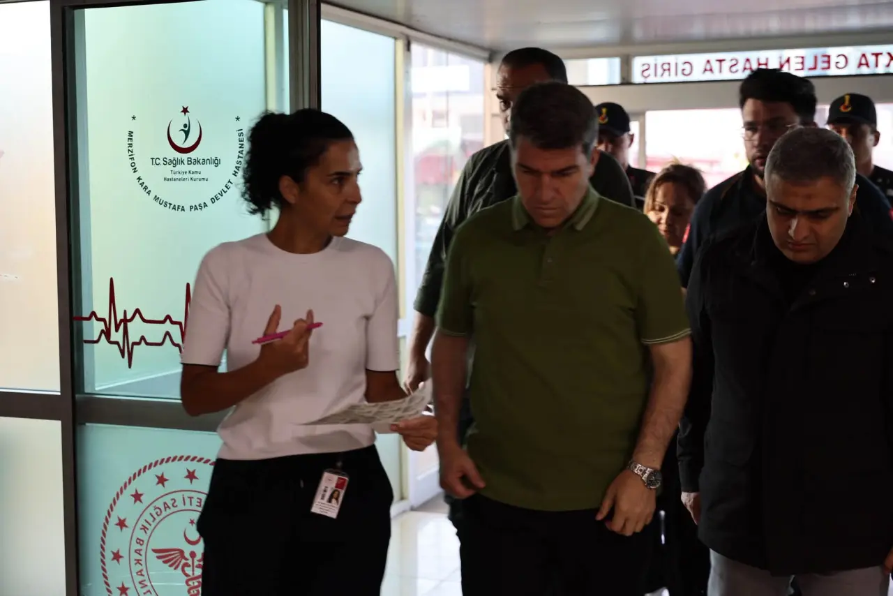 Vali Bakan, Otobüs Kazasını Yerinde İnceledi 3