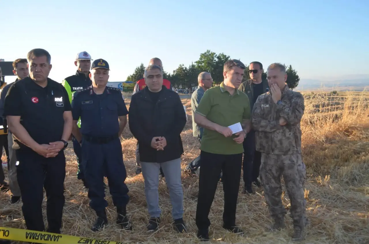 Vali Bakan, Otobüs Kazasını Yerinde İnceledi 2