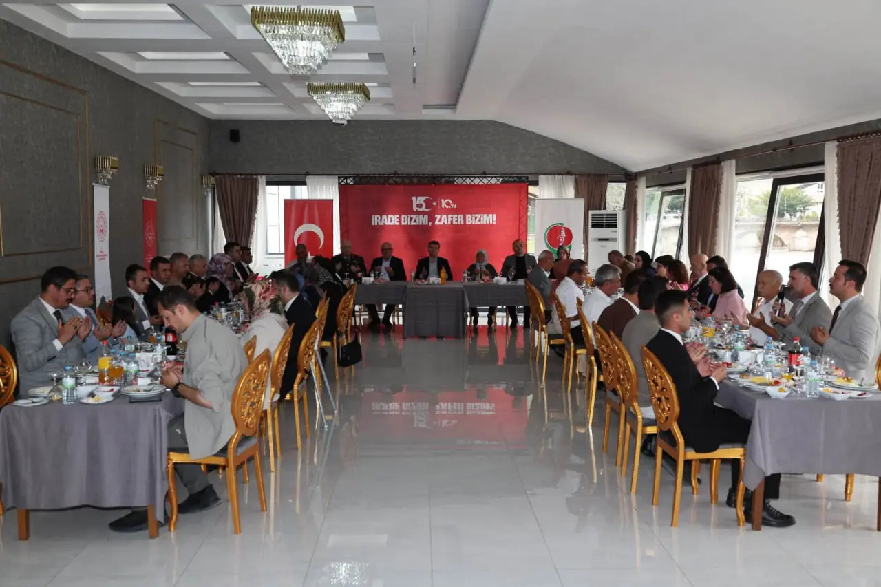 Vali Bakan Şehit Aileleri ve Gazilerle Buluştu 1