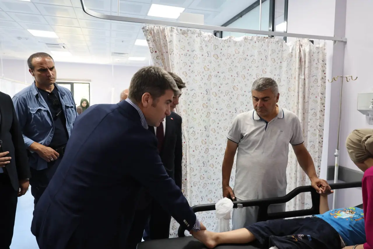 Vali Bakan'dan Yerinde Sağlık İncelemesi 2
