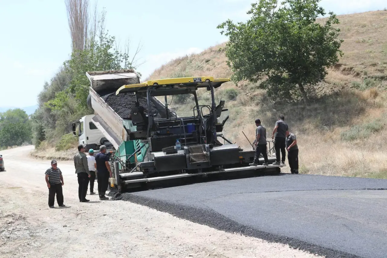 Amasya Kırsalında Asfalt Hamlesi Sürüyor! 2