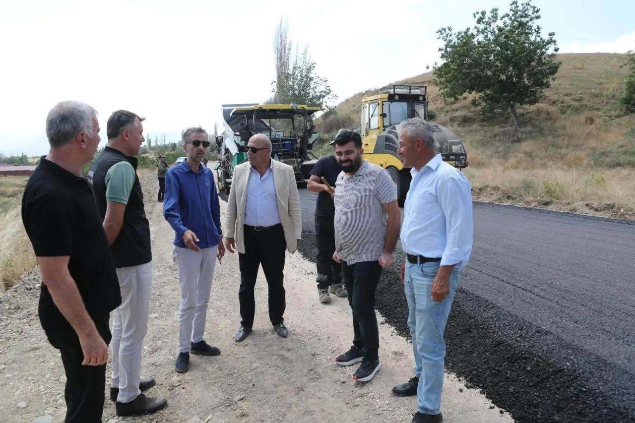Amasya Kırsalında Asfalt Hamlesi Sürüyor! 1