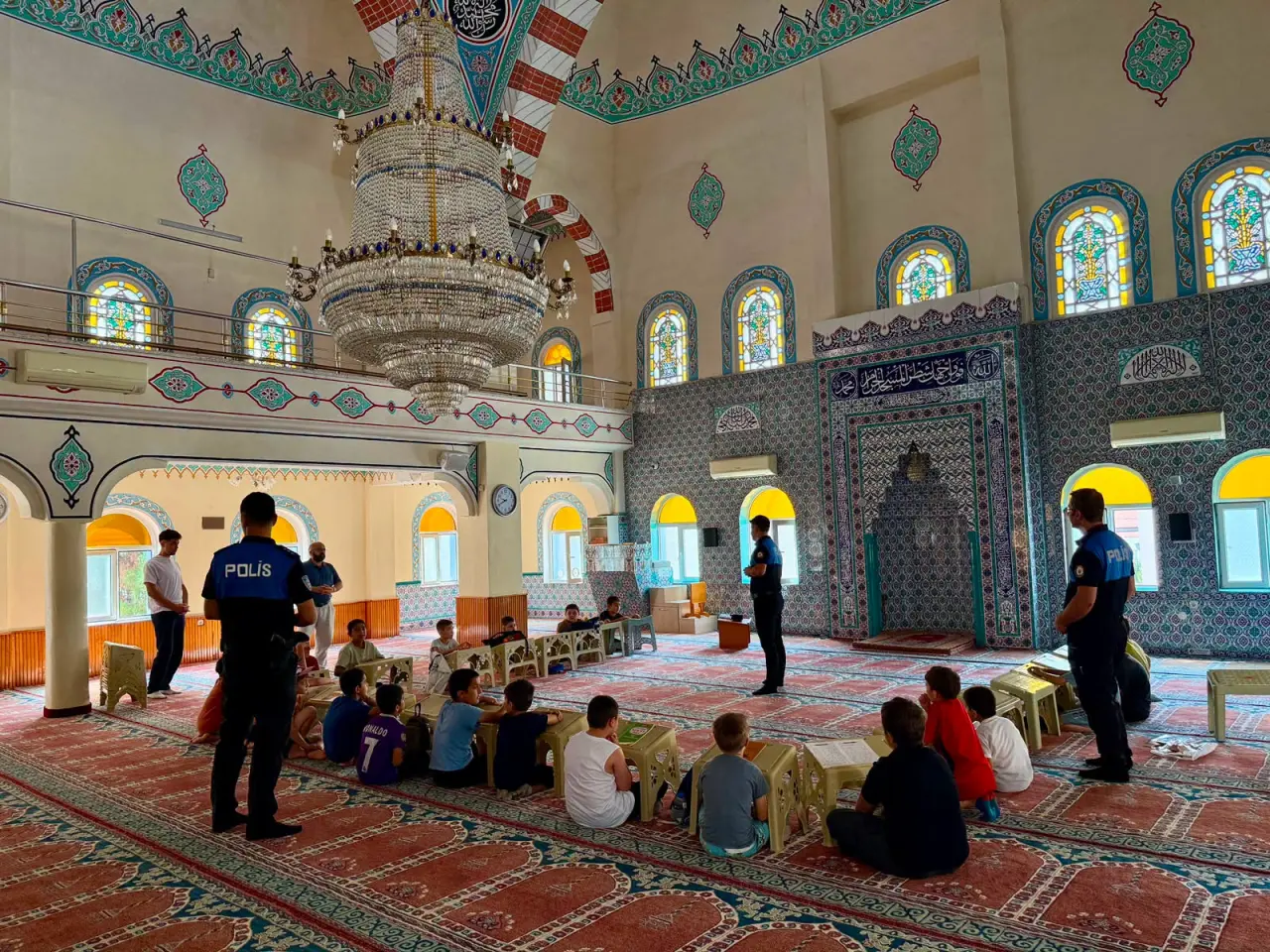 Amasya’da Akran Zorbalığına Karşı Polis Sahada! 3