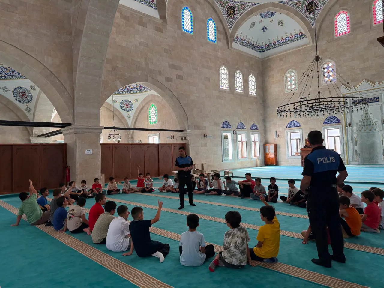 Amasya’da Akran Zorbalığına Karşı Polis Sahada! 4