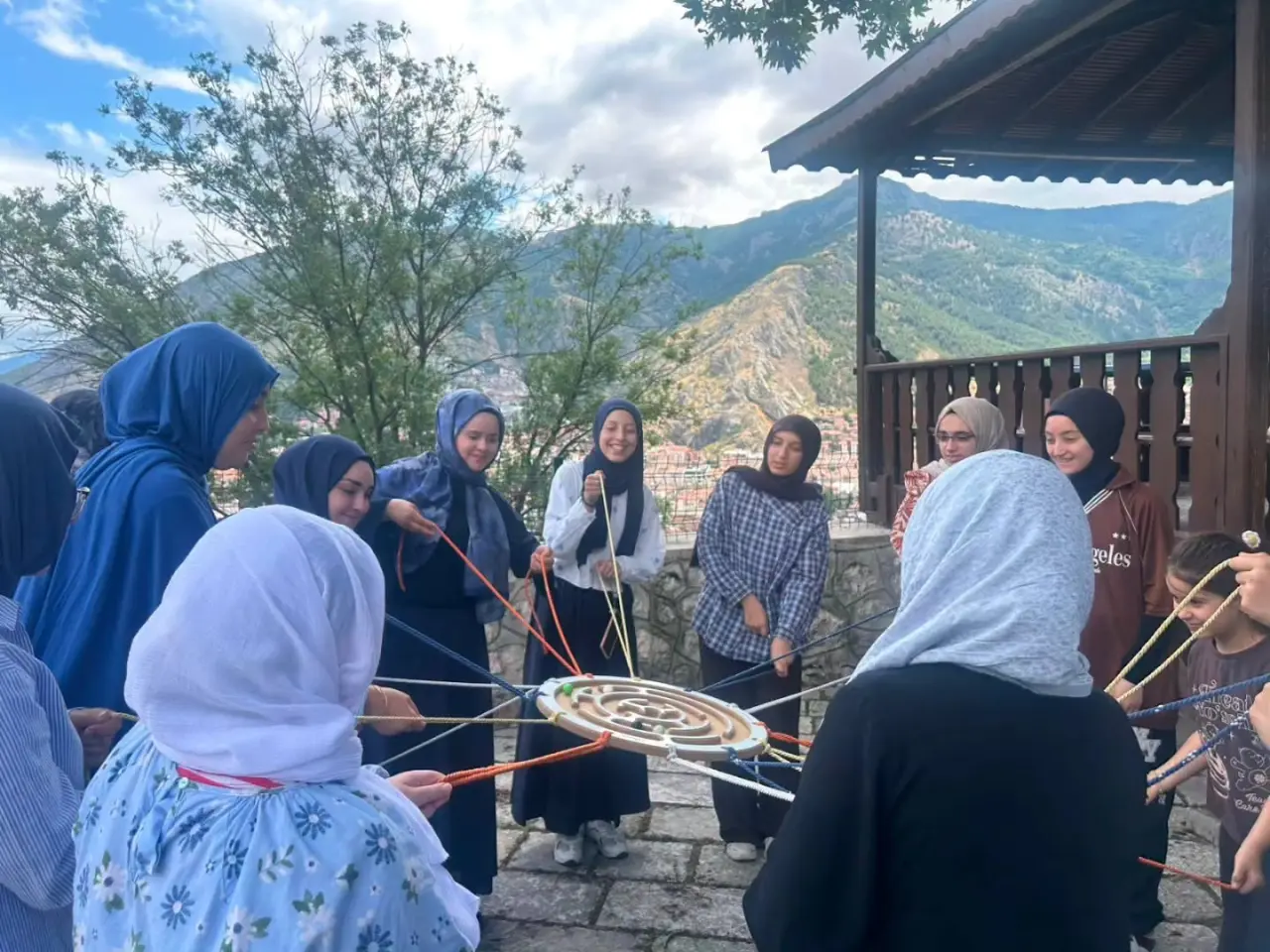 Amasya’da Gençler Zarafetten Medeniyete Yürüdü! 2