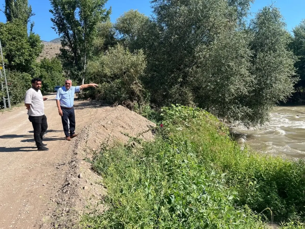 Amasya’da Irmak Kenarında Büyük Temizlik 1