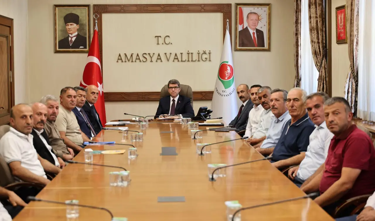 Amasya’da Muhtarlar Vali Önder Bakan’la Buluştu 2
