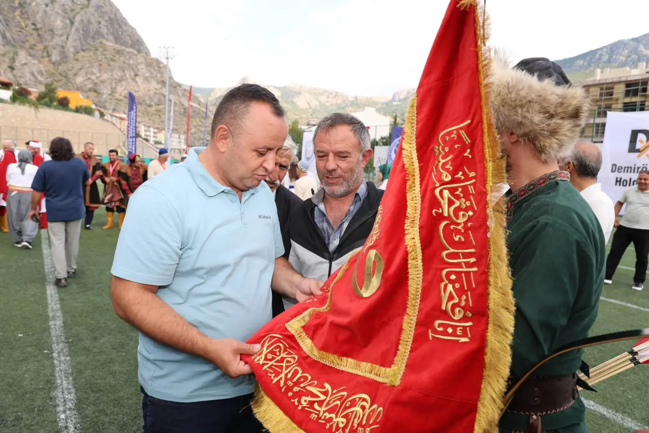 Amasya’da Oklar Tarihe Uçtu! 2