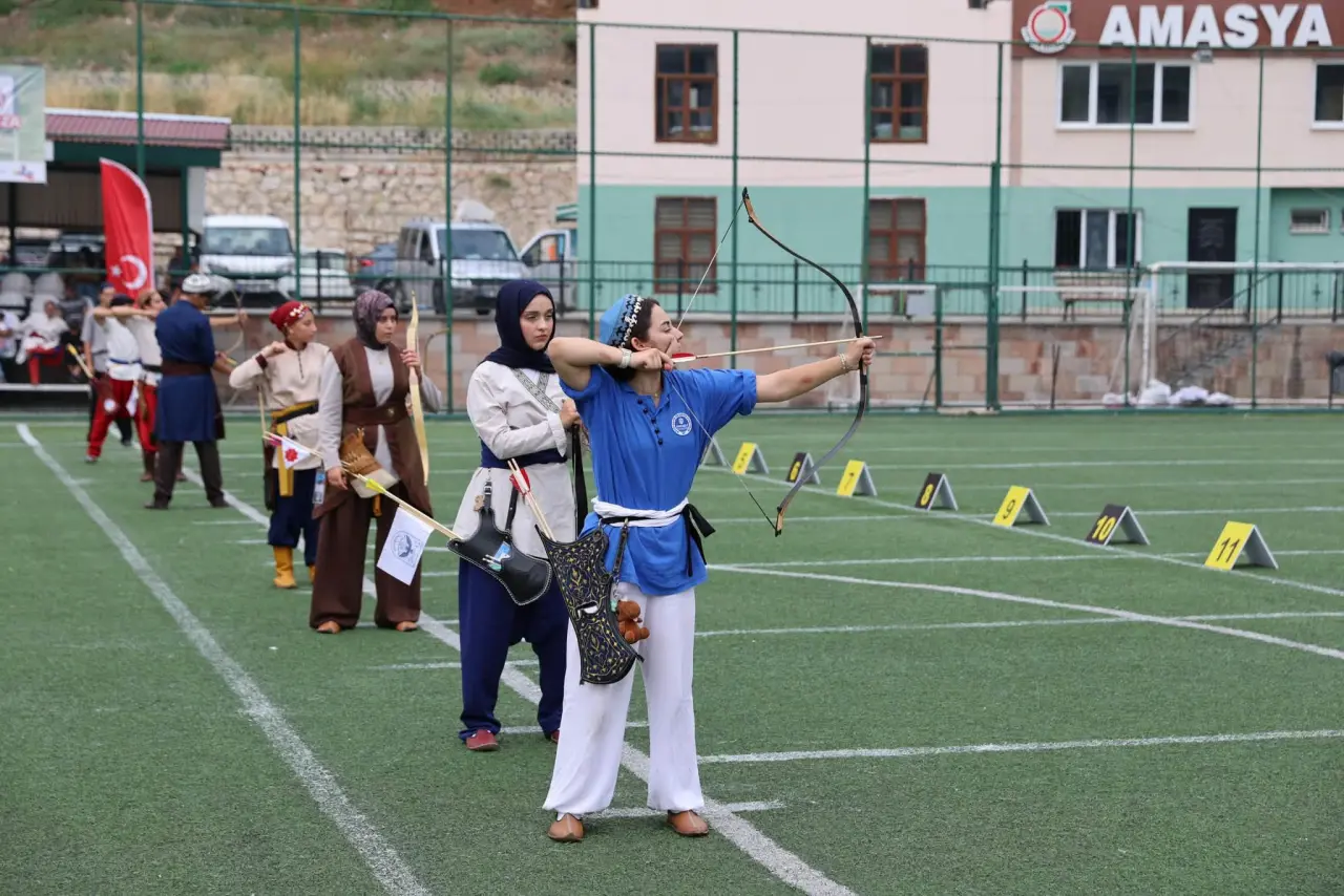 Amasya’da Oklar Tarihe Uçtu! 3