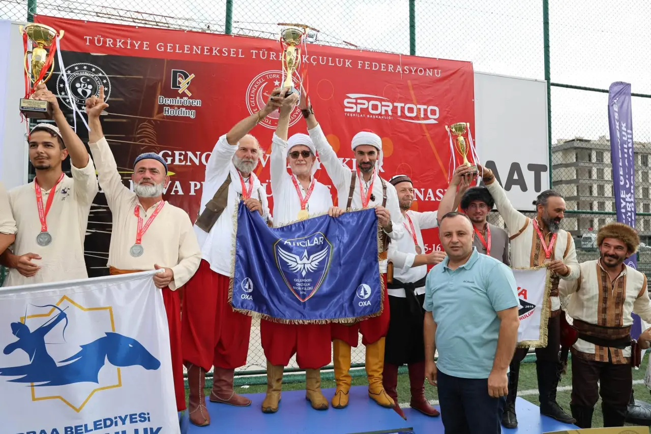 Amasya’da Oklar Tarihe Uçtu! 5