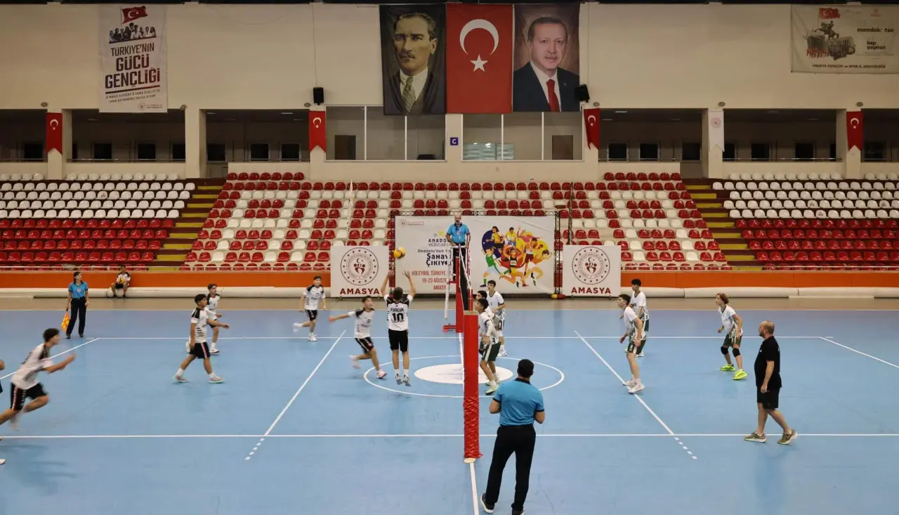 Amasya’da Voleybol Şöleni Finalle Taçlandı 3
