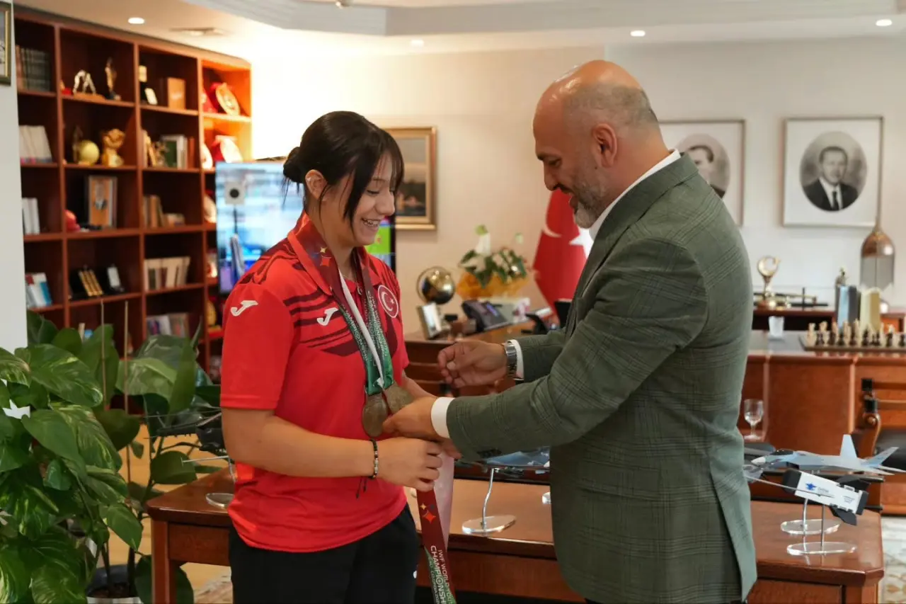 Amasya’nın Gururu Zehranur’a Çifte Sponsor! 2