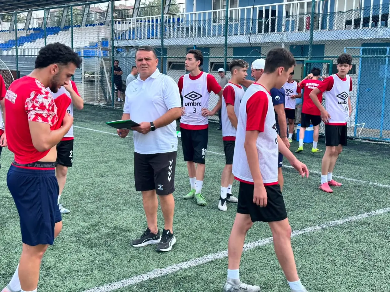 Başkanvekili Atak’tan Merzifonspor’a Destek! Antrenmanı Yakından Takip Etti 1