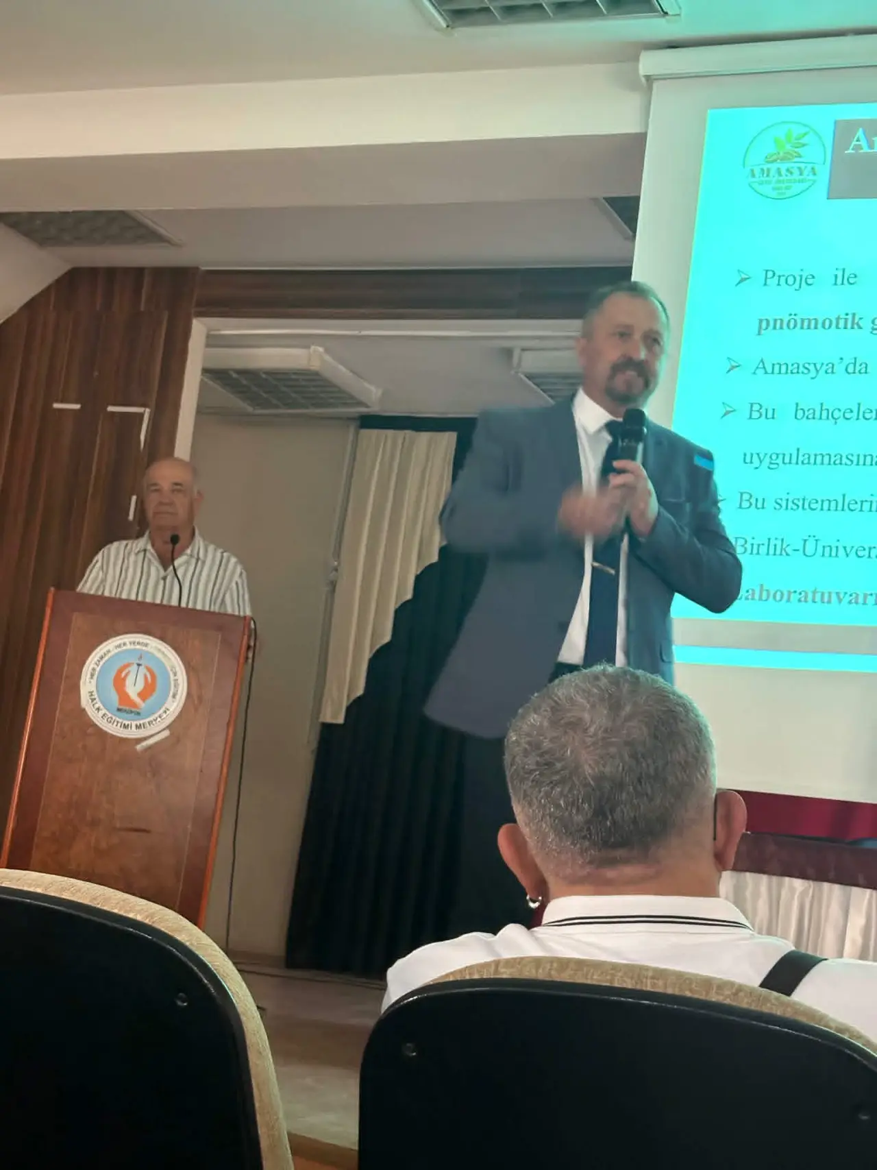 Ceviz Üreticileri Merzifon’da Buluştu: Uzman İsimlerden Kritik Bilgiler 4
