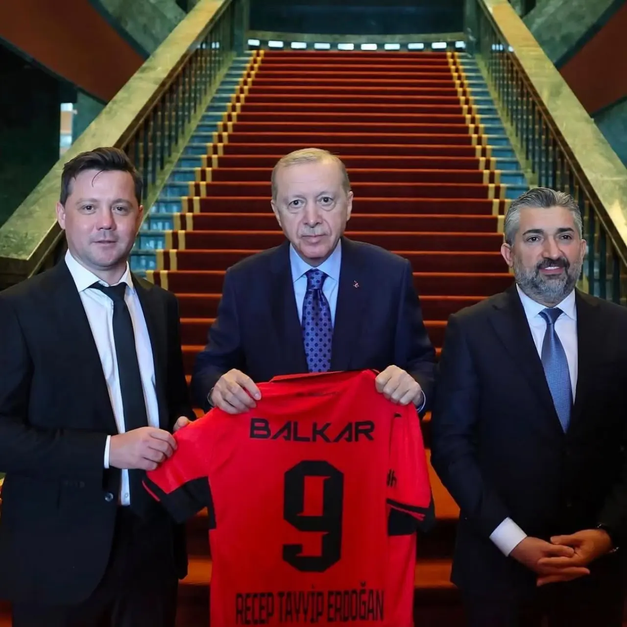 Çorum FK’dan Cumhurbaşkanı Erdoğan’a Özel Forma! 1